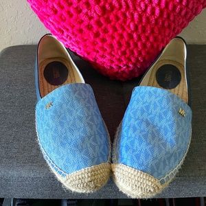 Like New Size 9 Michael Kors Logo and Leather Slip-On Espadrille